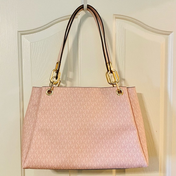 🎉 SALE 🎉 NWT! Michael Kors Dark Powder Blush Trisha Large Logo Shoulder Bag - Picture 6 of 17